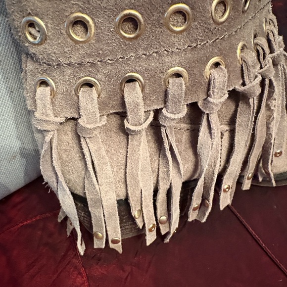 #158 guest fringe boots in size 6 - Picture 4 of 12